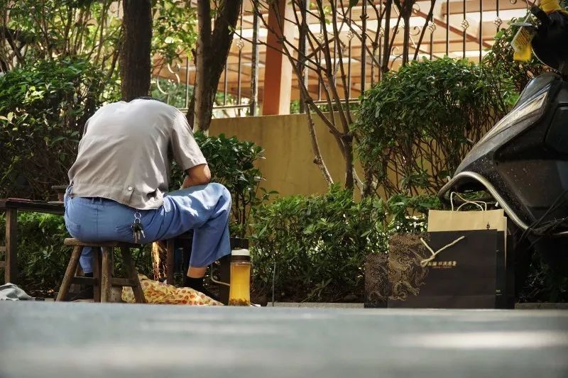 菜刀怎么磨什么角度才锋利耐用,不管菜刀有多钝大厨教你一招
