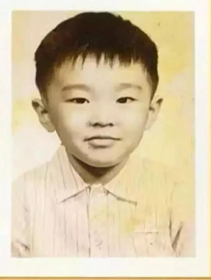 周星驰百年孤独,周星驰憔悴