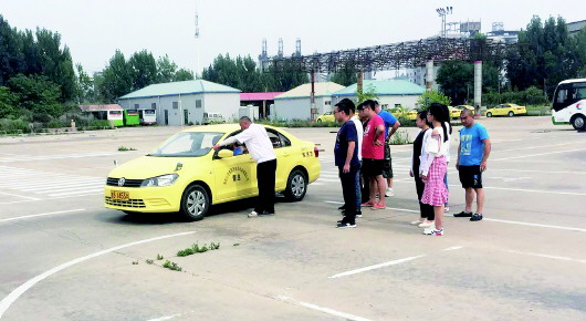 青岛驾校改革收费标准,青岛驾校先学车后付费吗