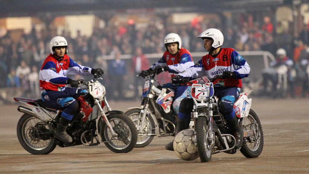 世界杯真没意思,看世界杯没意思开始练球