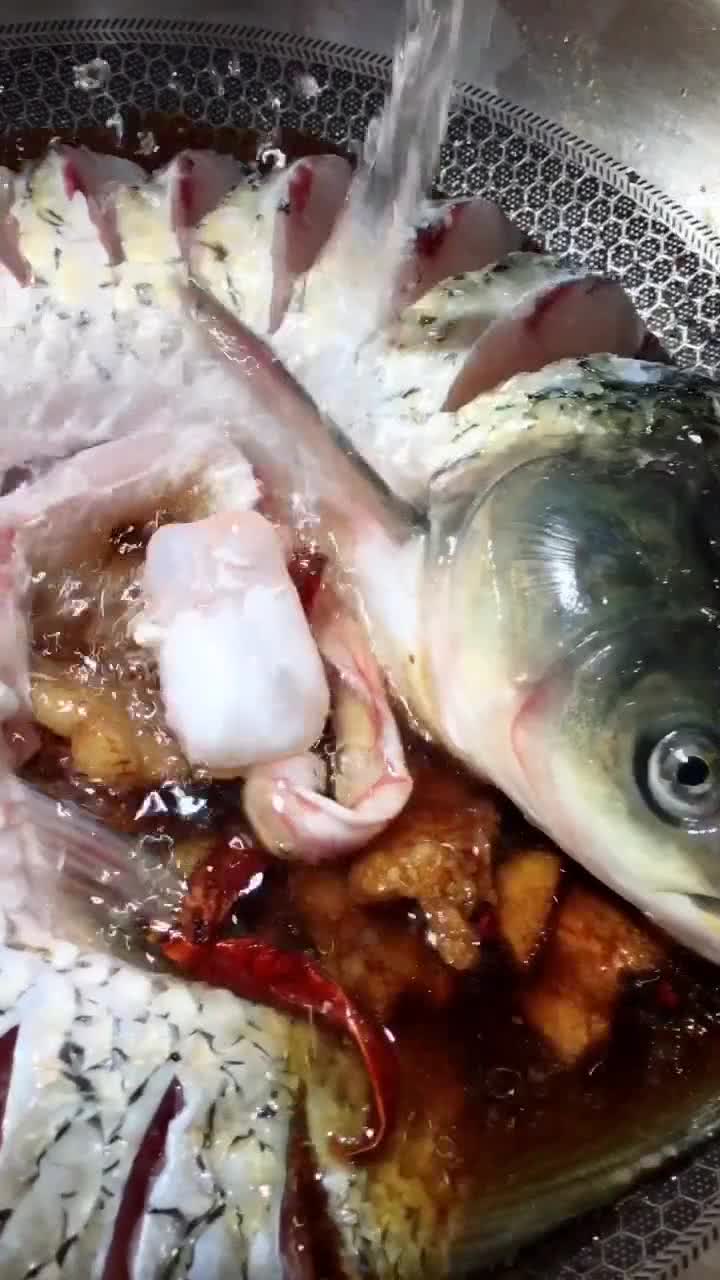 草鱼炖豆腐怎么做好吃又简单图片,草鱼炖豆腐汤正宗做法