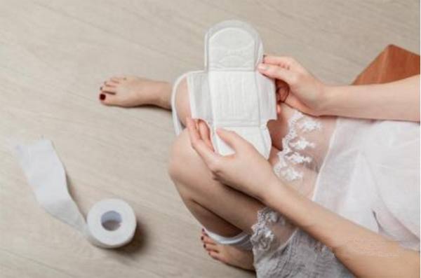 44岁绝经正常吗早绝经有什么坏处,女人一般什么年龄才会绝经