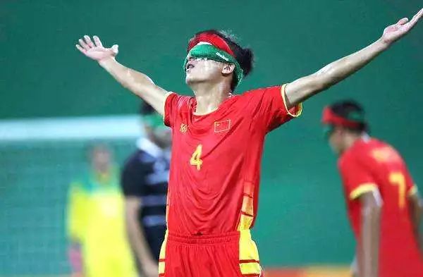 这支中国男足闭着眼睛踢进了世界杯!