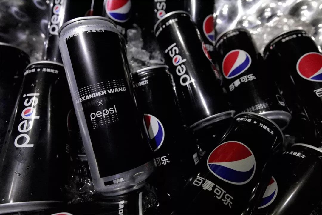 论足球与潮流,百事可乐早已是领先者