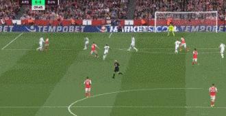 英格兰最年轻门将打破“魔咒”，24岁的他已是“世界第三贵”