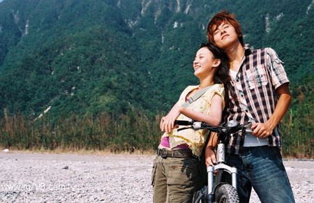 陈意涵与许富翔同居，否认怀孕，前男友可以组成篮球队