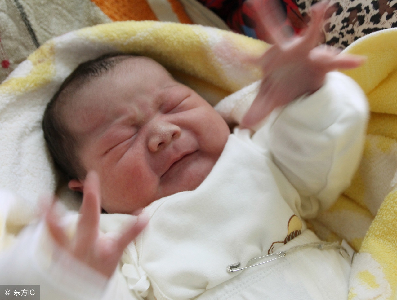 正常分娩和剖宫产的利弊,正常分娩与剖宫产的利与弊ppt