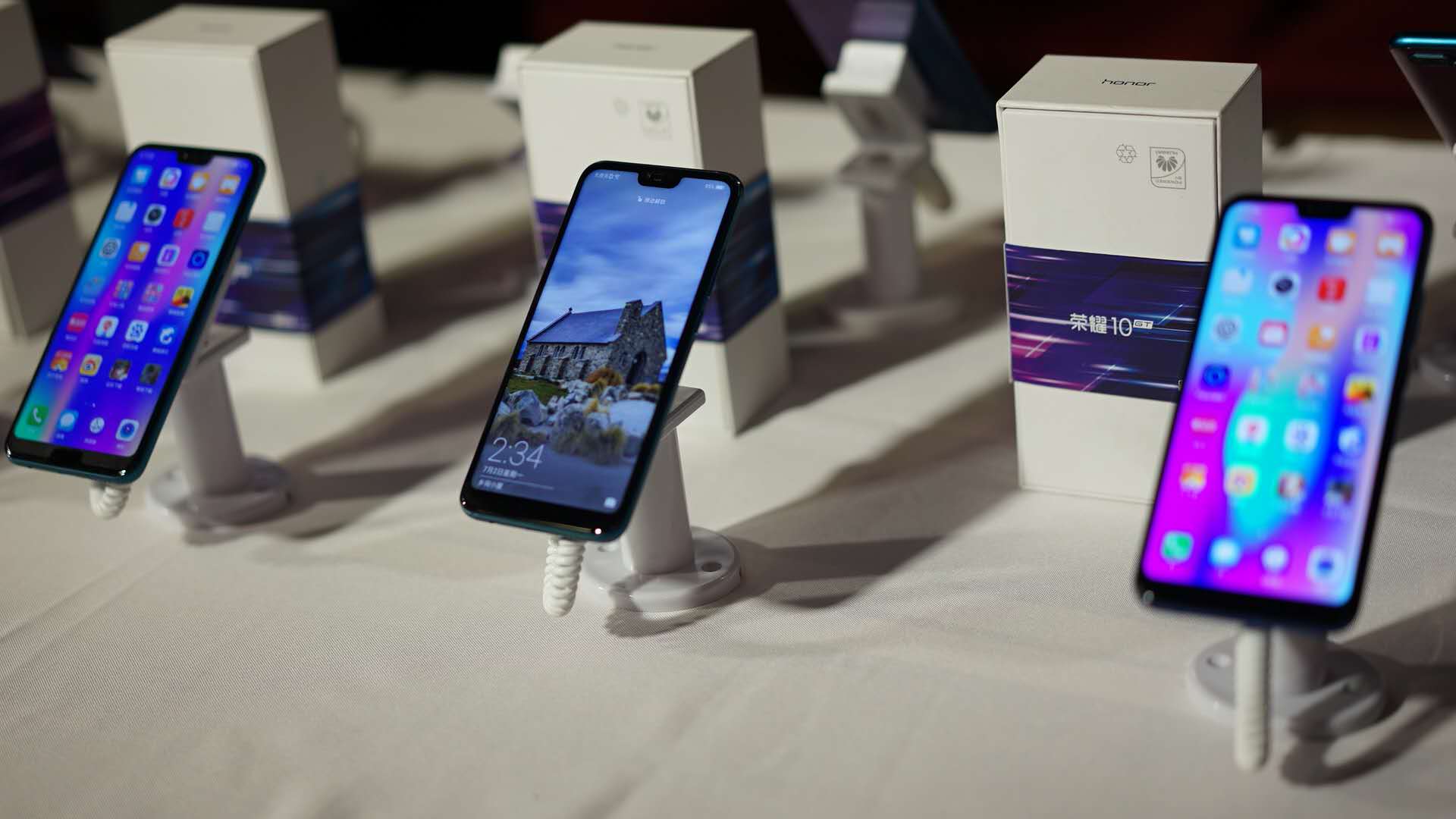 荣耀10gt版发布,荣耀10与荣耀gt