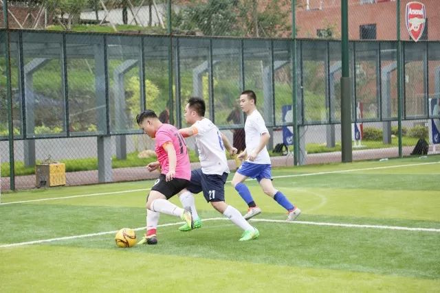 竞技绿茵,重庆高新区足球代表队