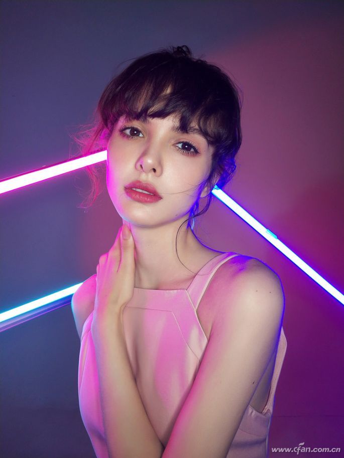 9.9元秒杀自拍神器,39元多功能自拍神器