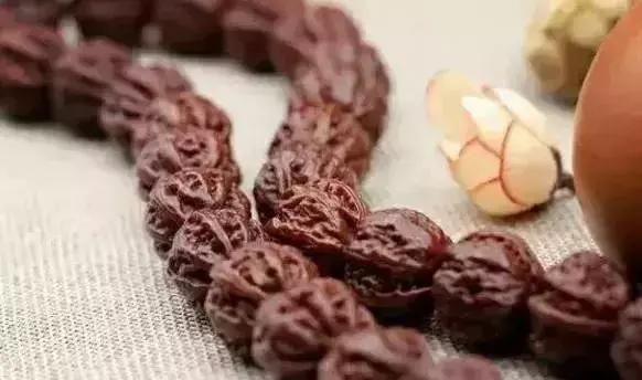 当文玩崛起的时候,文玩核桃下一个崩盘品种