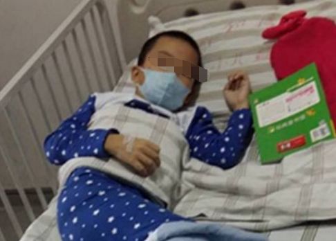 9岁孩子隔三差五说肚子疼还发烧,9岁娃儿老是喊肚子疼