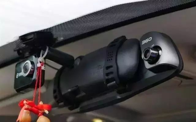 行车记录仪有必要看的东西,行车记录仪的正确姿势你了解吗