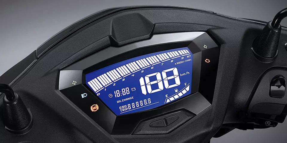 雅马哈劲战5代换标,雅马哈劲战5代改装套件