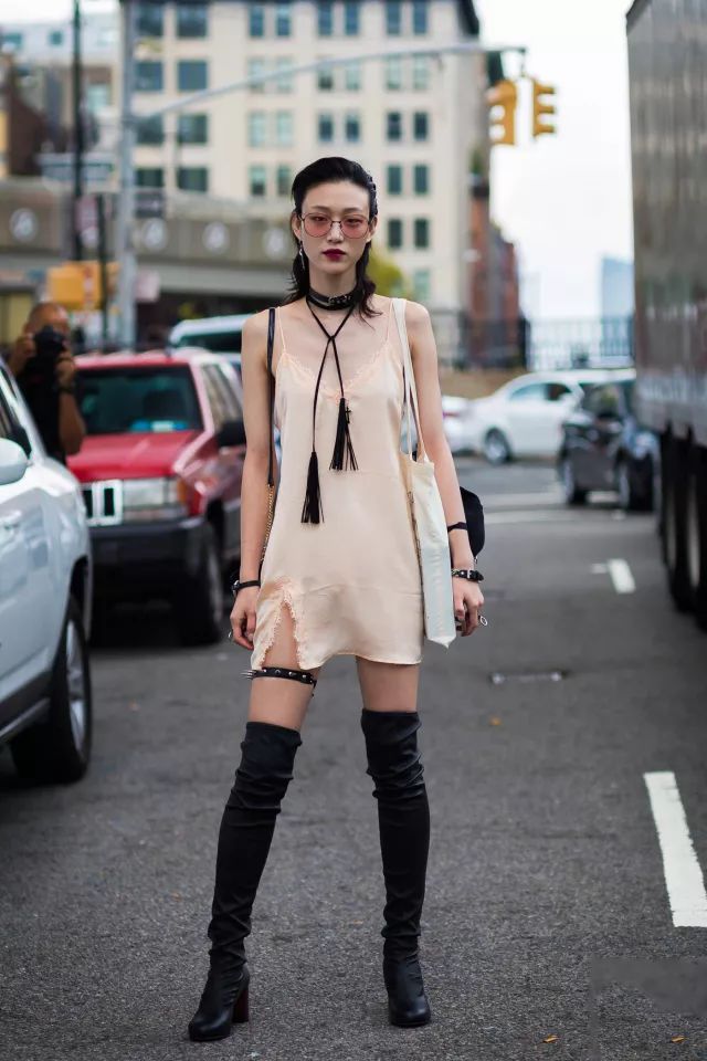 胸不平何以安天下什么意思,胸不平何以平下一句