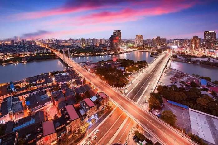 宁波杭州湾吉利汽车制造基地,吉利宁波基地以生产什么车为主