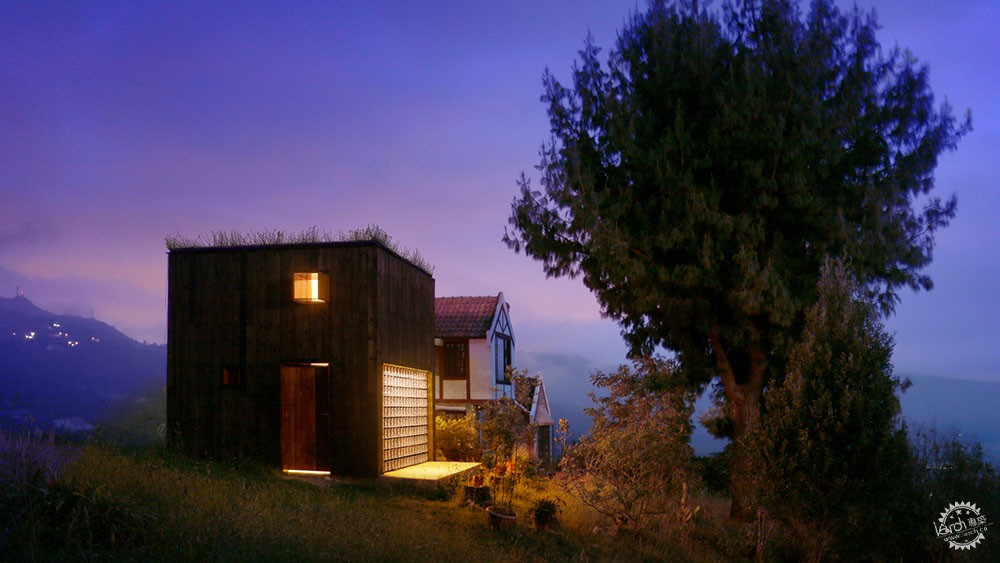 在少年成长的地方盖一座度假小屋,常回来看看