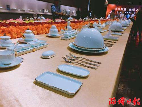 新时代的文化之力,迈向新时代朗诵