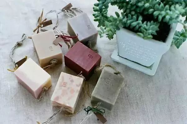 为什么家里总是有一股怪味,家里养猫有怪味怎么去除