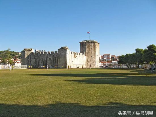 世界杯足球能不能带出体育馆,世界杯为什么建这么多足球场