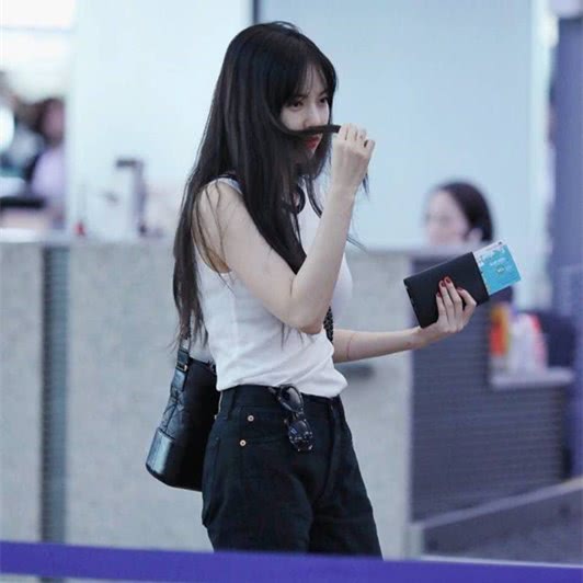 金泫雅帆布鞋学穿搭,泫雅风彩虹高帮帆布鞋