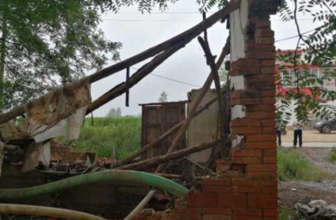 郑州女孩变废为宝,月入10万;疑妻出轨,周口男子报复情敌错杀村民