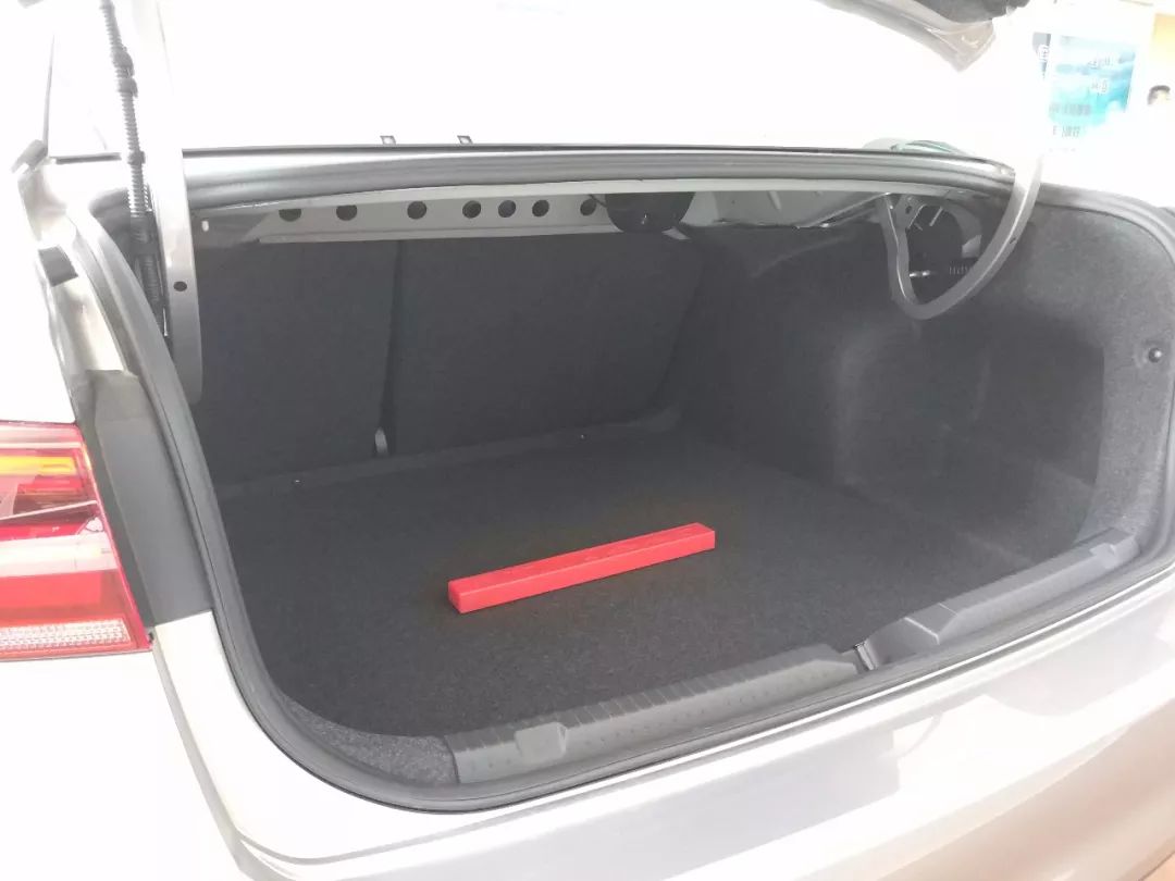 宝来1.4t和速腾1.4t选哪个,1.4t宝来和速腾哪个更值得购买