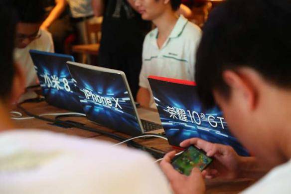 荣耀十与荣耀10gt有什么区别,荣耀10gt与荣耀10有什么区别