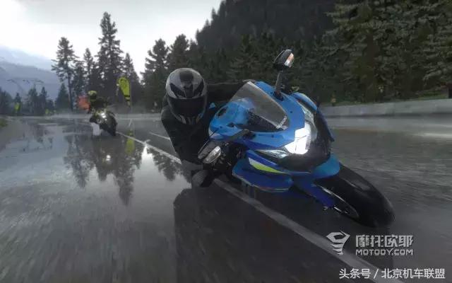 摩托车雨天怎么不甩水,摩托车泡水泡到哪里才会熄火