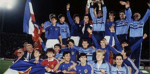 国米巴萨尤文皇马,皇马巴萨球迷一起看比赛