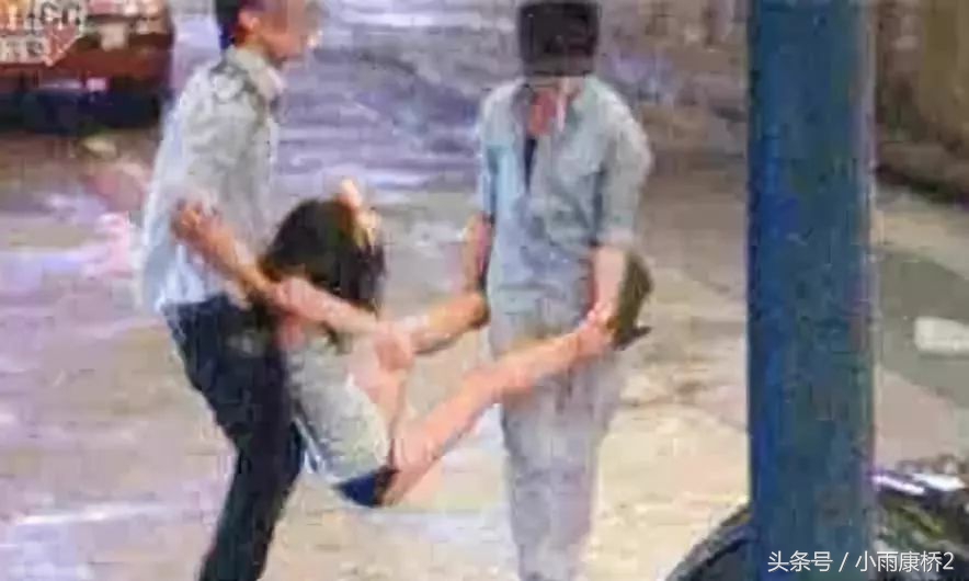 酒吧猥亵女孩被抓现行,酒吧美女遭遇性侵案最新消息