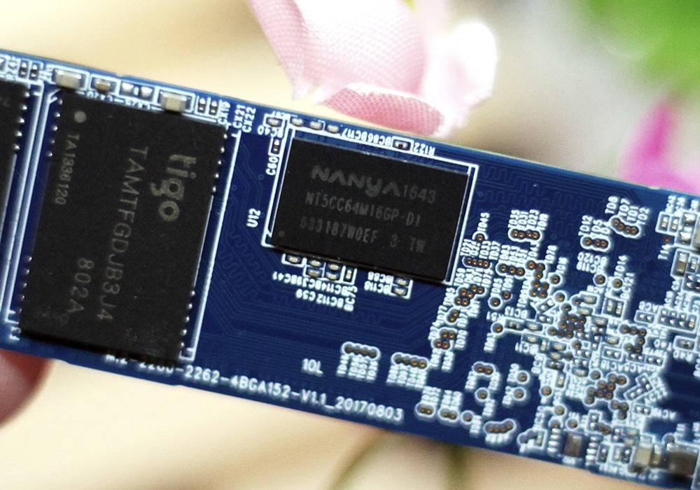 金泰克p650固态硬盘测评,金泰克p700配置