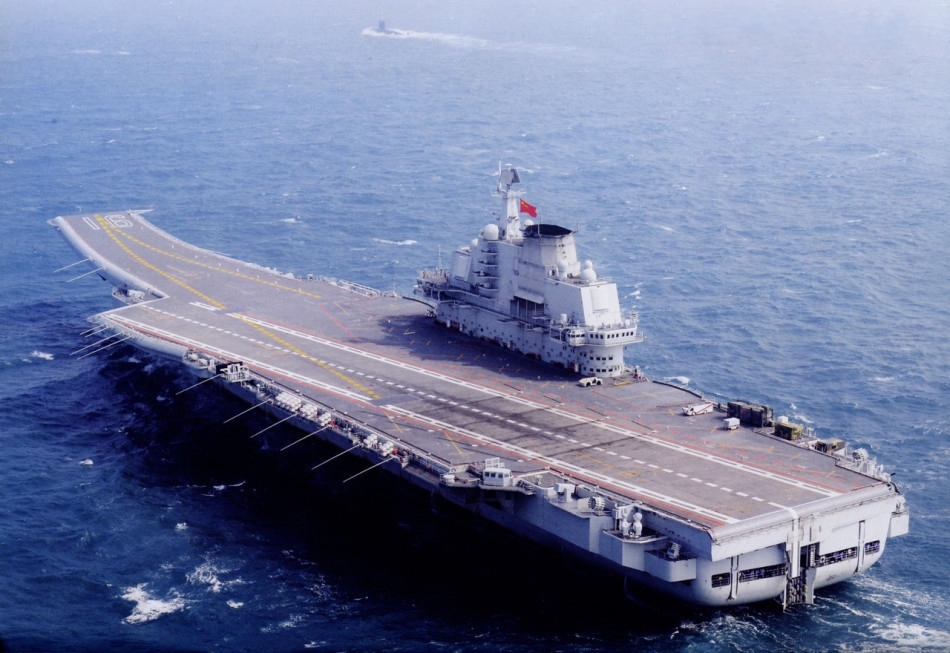 士兵从航母掉进海里会怎样,航母上的人掉进海里怎么才会发现