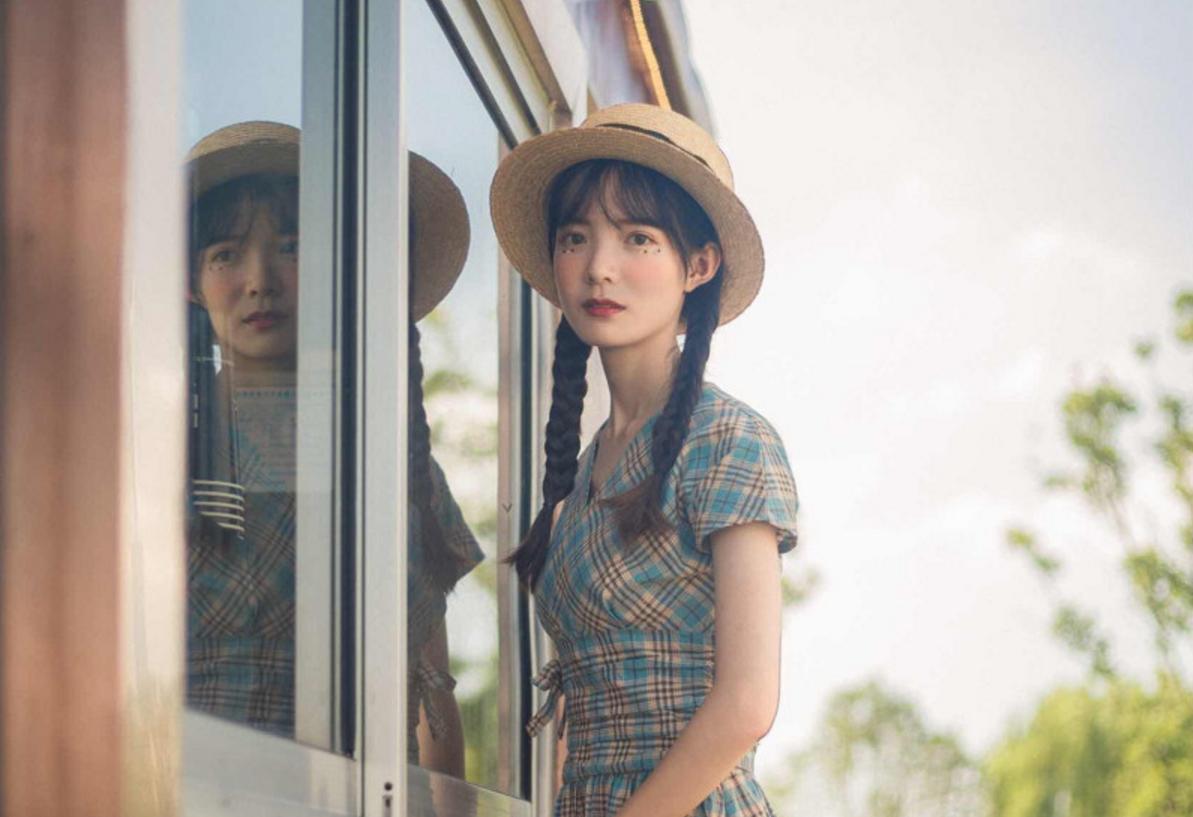 如果你把视频发出去，我一定会去告诉他，他不会放过你的！