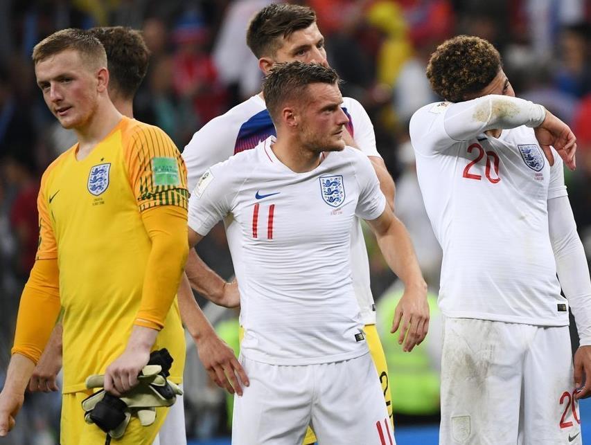 贝氏弧线英格兰惊险晋级世界杯,贝氏弧线拯救英格兰