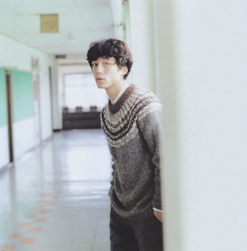 男生海边拍照如何摆pose,双人男生拍照pose姿势大全