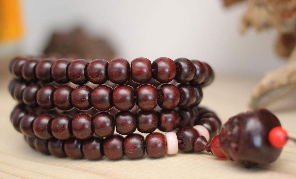 真正的小叶紫檀手串要多少钱一串,真正的小叶紫檀手串大约多少钱