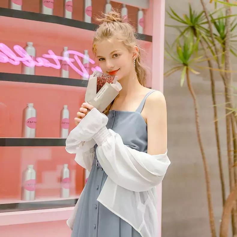 换一双鞋换一套衣服,换一个鞋配裙子很好看