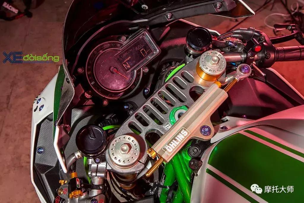 这下迪拜警队不提这台“闻风丧胆”的H2，真对不起它土豪气质了！