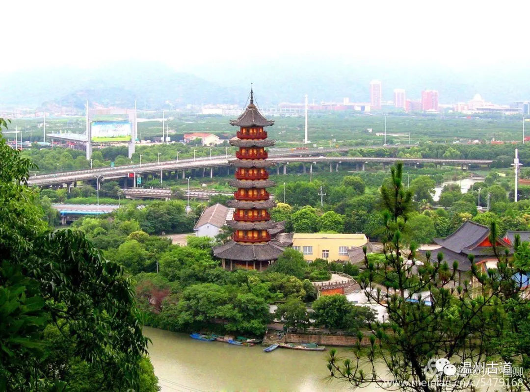 南白象塔全景图,南白象公园