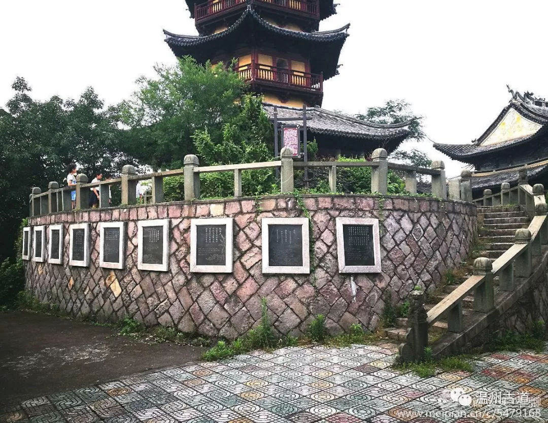 南白象塔全景图,南白象公园