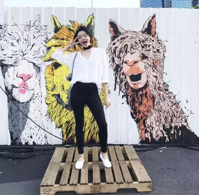 Dior:丑?不存在的!面瘫视觉系麻豆才是高级!