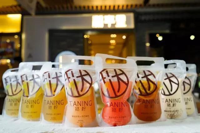 XXXL号的柠檬茶，让所有柠檬控都疯狂，竟然还免费送你100杯！