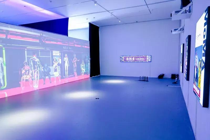 GUCCI出马桶了？纽约爆火的出厂设置展来魔都了，首日就1w人打卡