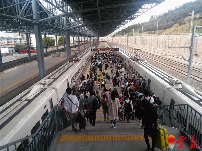 昆明站高铁动车,昆明站动车至大理