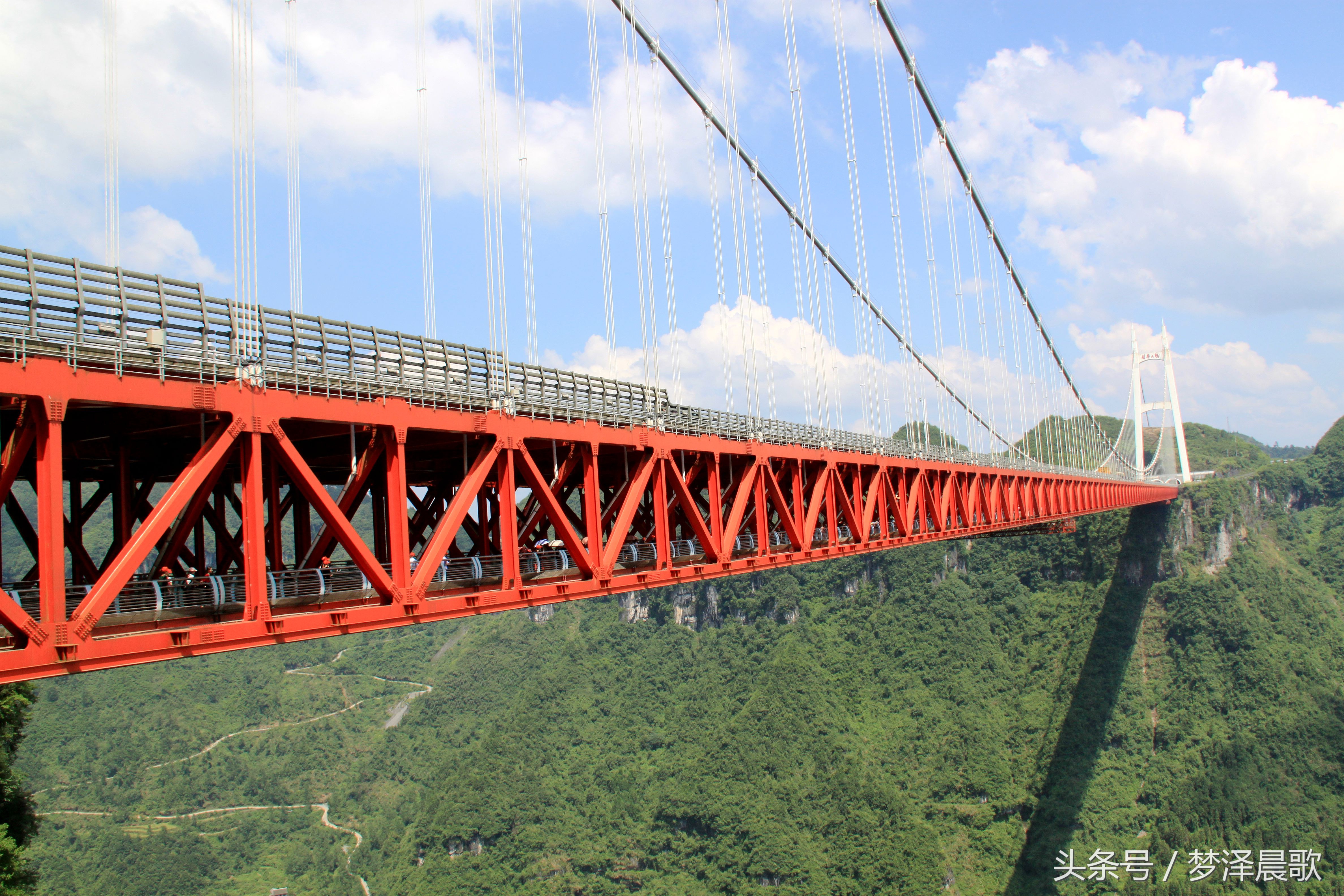 矮寨悬索大桥介绍,航拍湖南湘西矮寨特大悬索