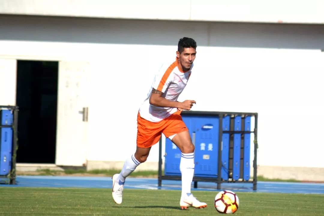 注入新鲜血液凝聚新生力量,注入新鲜血液不断焕发生机与活力