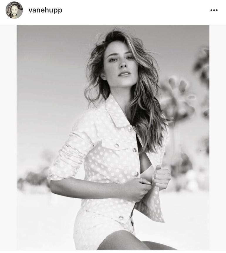 央视十大最美女主播排名第一名,中央电视台女主持人王曦梁