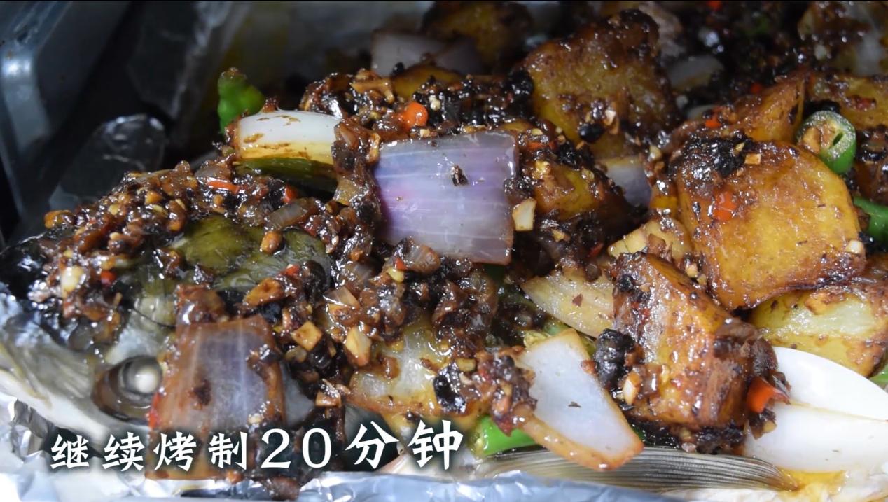 烤鱼烤箱版家常做法不辣孩子吃,用烤箱做烤鱼需要锡纸全包起来吗