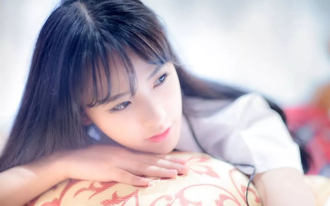 女朋友当着自己面被要微信,女朋友当着外人面打你脸